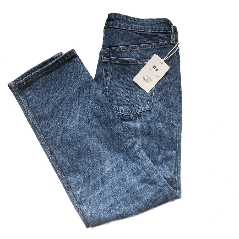 NWT Free Assembly The Origional 90's Straight Jean - Picture 6 of 8